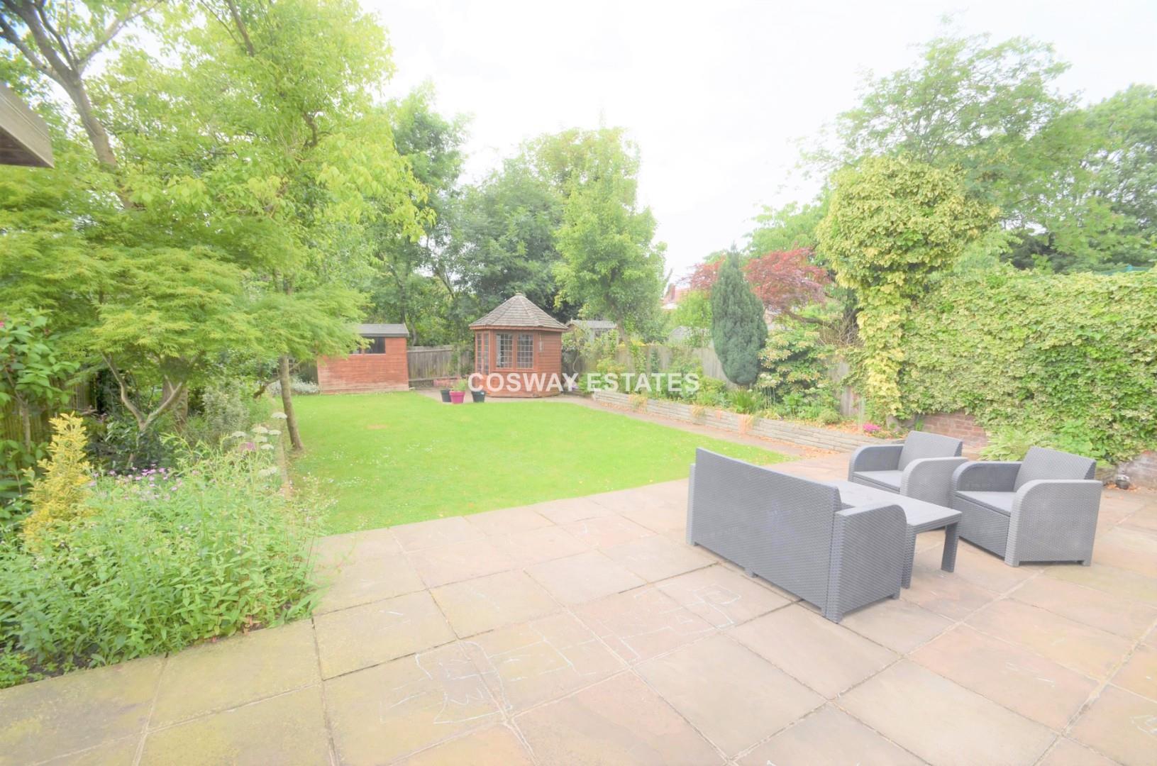 Sunbury Avenue, Mill Hill